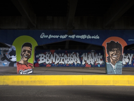 Memoria. Reconciliación. Reparación simbólica. Construcción de paz. Construcción colectiva. Estos son los temas en los que los artistas, los colectivos y las comunidades podrán reflexionar para postularse en las cinco becas de la Línea Arte y Memoria sin Fronteras del Instituto Distrital de las Artes -Idartes.