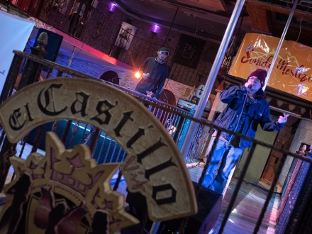 El último viernes de cada mes, El Castillo de las Artes, el primer centro de arte, cultura y memoria 24/7 de Bogotá, realiza una toma cultural en la que diversas agrupaciones y colectivos artísticos y culturales hacen presentaciones para el público. 
