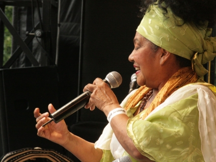 Totó la Momposina en escena 