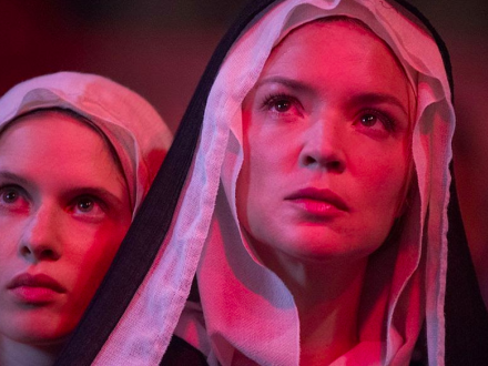 Dos mujeres monjas