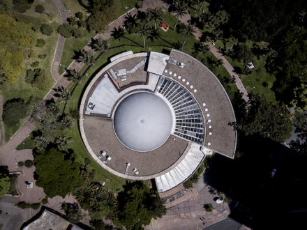 Foto del Planetario desde arriba. 