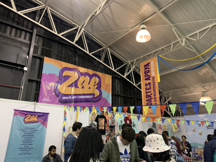 Pabellón de las Zonas de Arte y Emprendimiento del Idartes en la FILBo