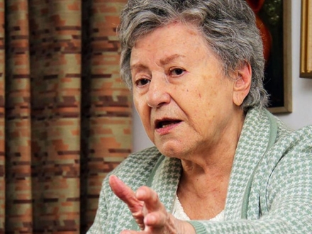 Fotografía de la escritora Dora Castellanos tomada por Eduardo Otalora - Tomada de internet.