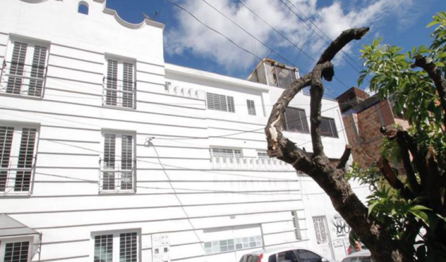 Comprensión recíproca - fachada edificio