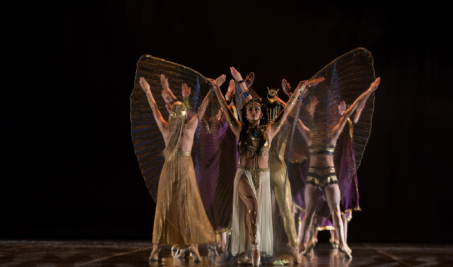 Bailarines en escena