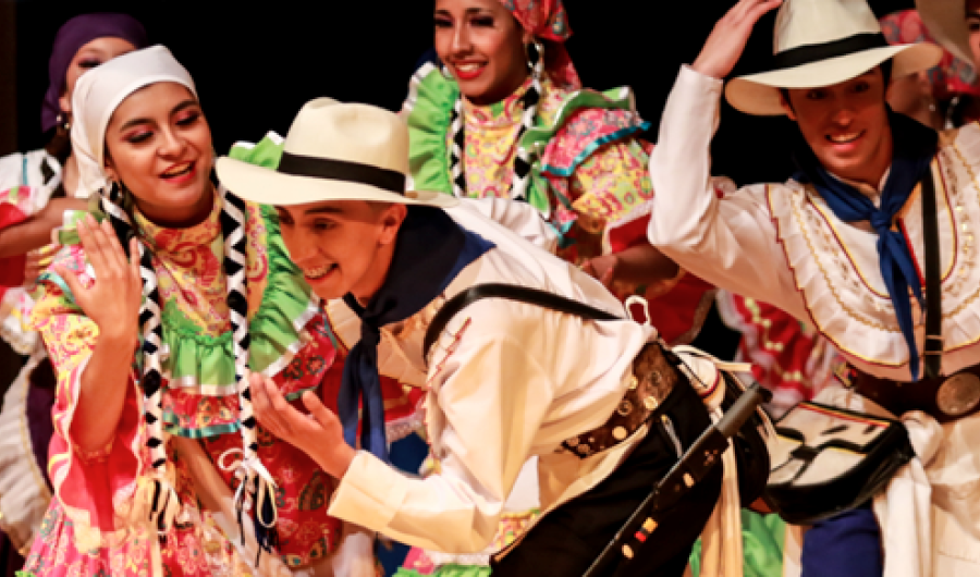 Bailarines en escena