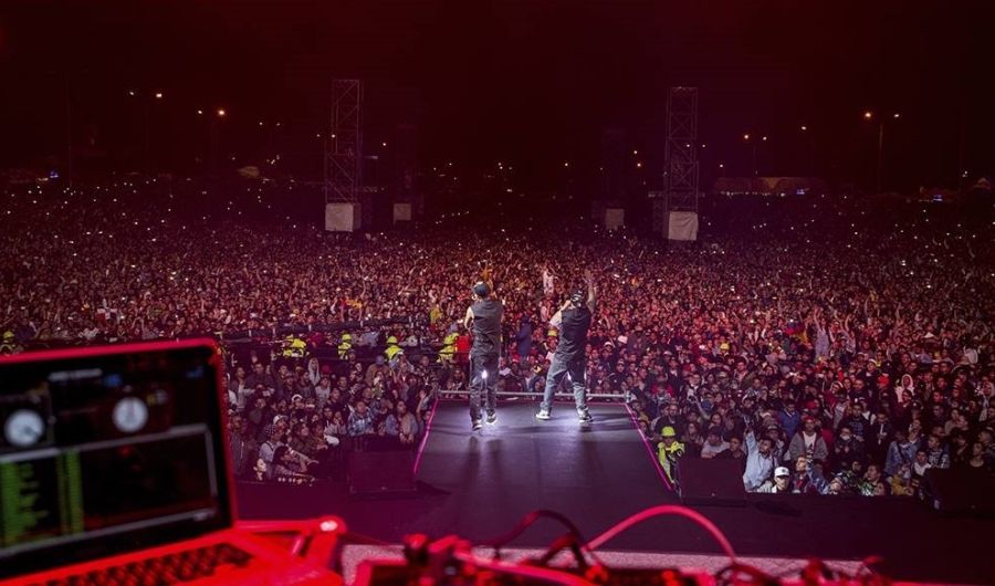 personas participando del Festival Hip Hop al Parque