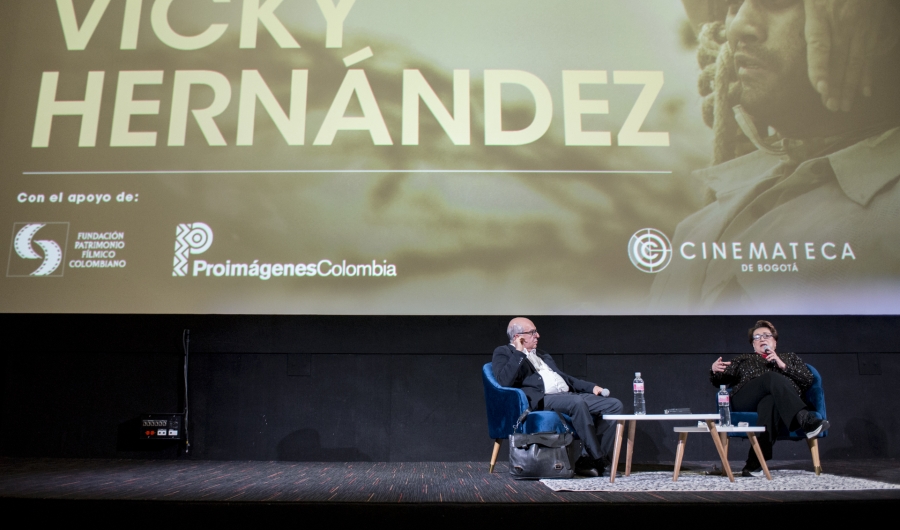 Charla Vicky Hernandez y Sandro Romero por Juan Santacruz