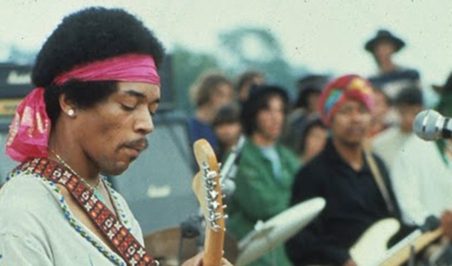 Woodstock - personas participando en el concierto