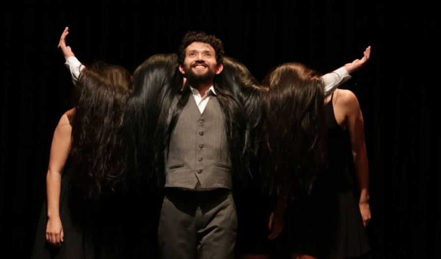 Grupo danza en escena