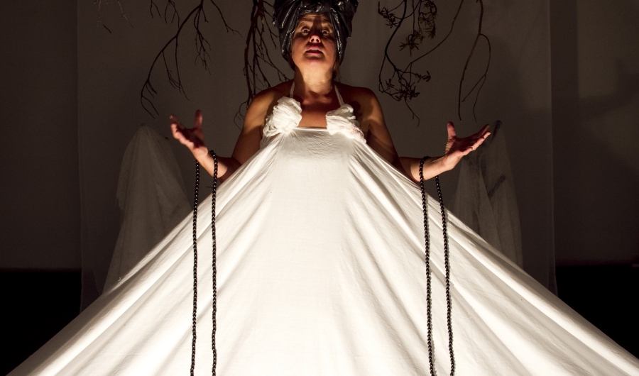  La extranjera de la Asociación Cultural Mi Compañía Teatro