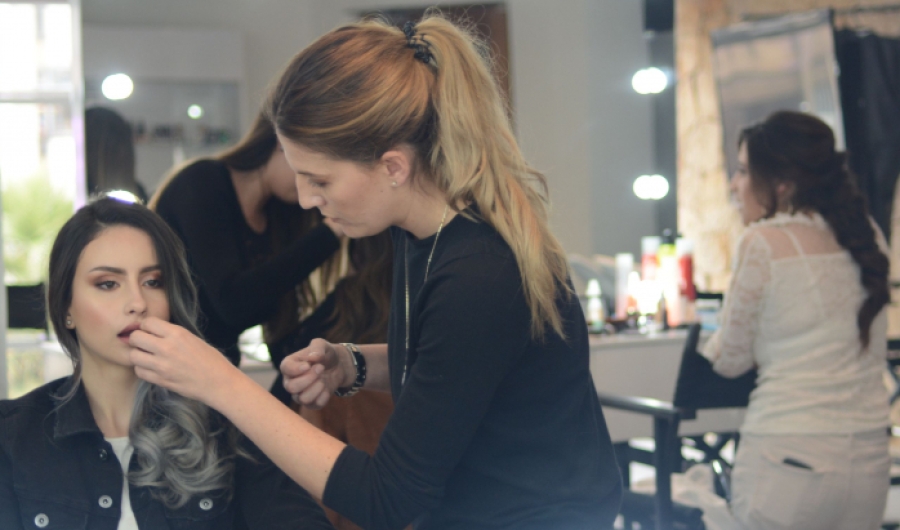 El Gaitán presenta: taller de maquillaje escénico