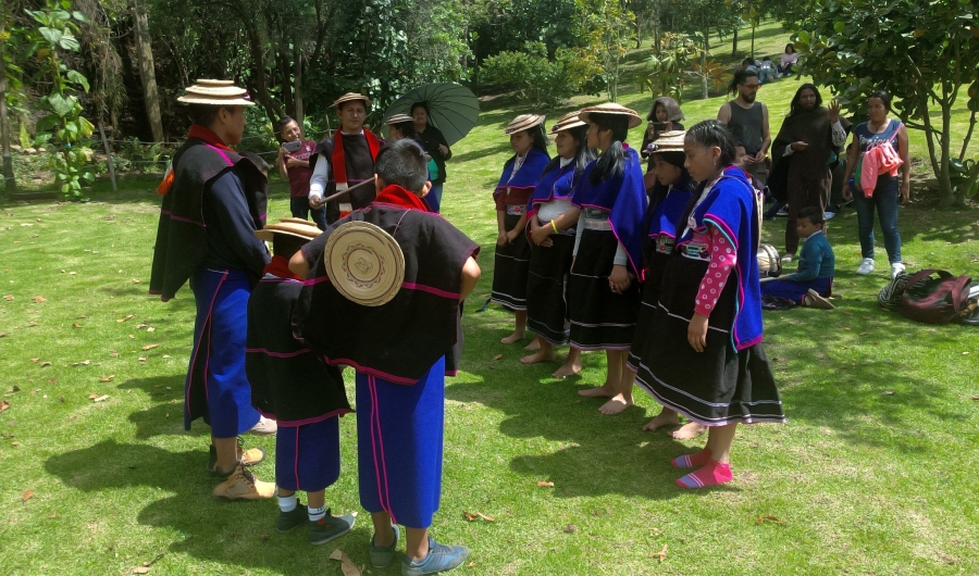  Fuente: Repositorio de Grupos Étnicos/ Subdirección de las Artes/ "La Danza de los Angelitos". Proceso de vivencia de esta danza ritual de la Comunidad Misak de Fontibón.