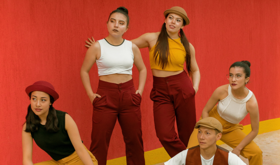 bailarines posando