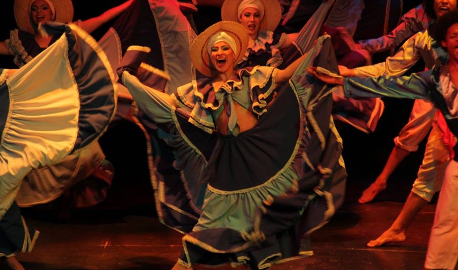 Conversando sobre los derechos culturales - Bailarines en escena