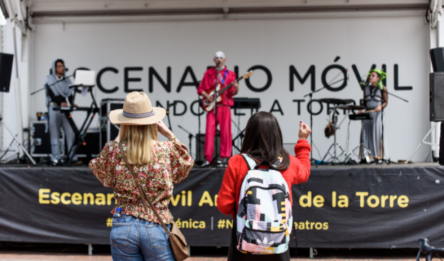 Asistentes a evento del Escenario Móvil