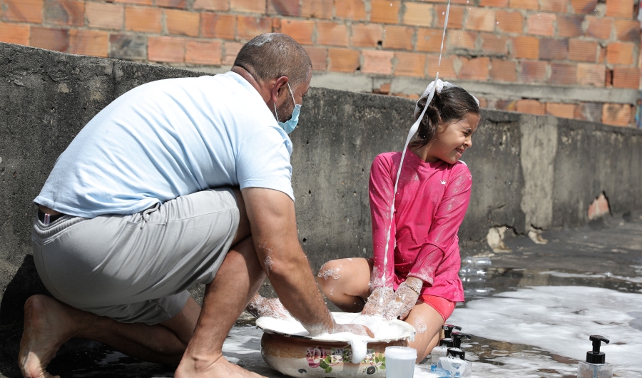Papá de lavar, papá de planchar, papá de jugar