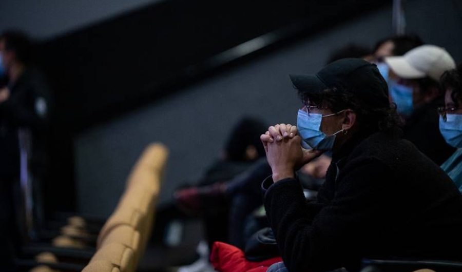 Ciudadano de perfil.