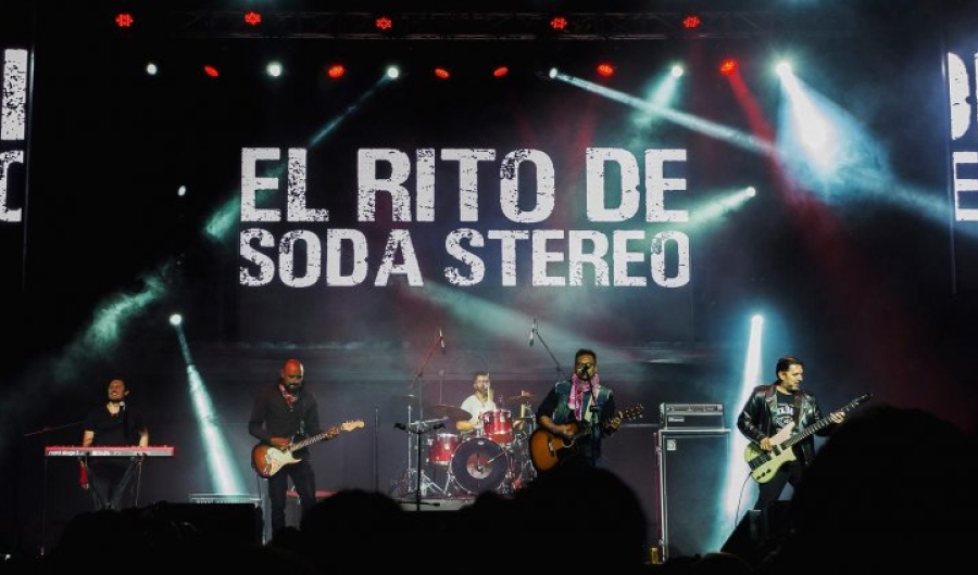 Artistas de El Rito de Soda Stereo en escena 
