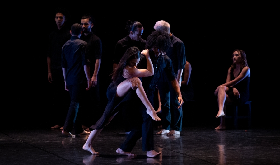 Bailarines de danza contemporánea