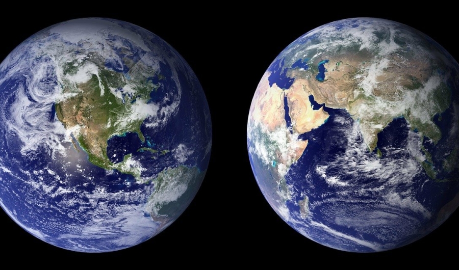Dos imágenes del planeta Tierra desde distintas perspectivas.