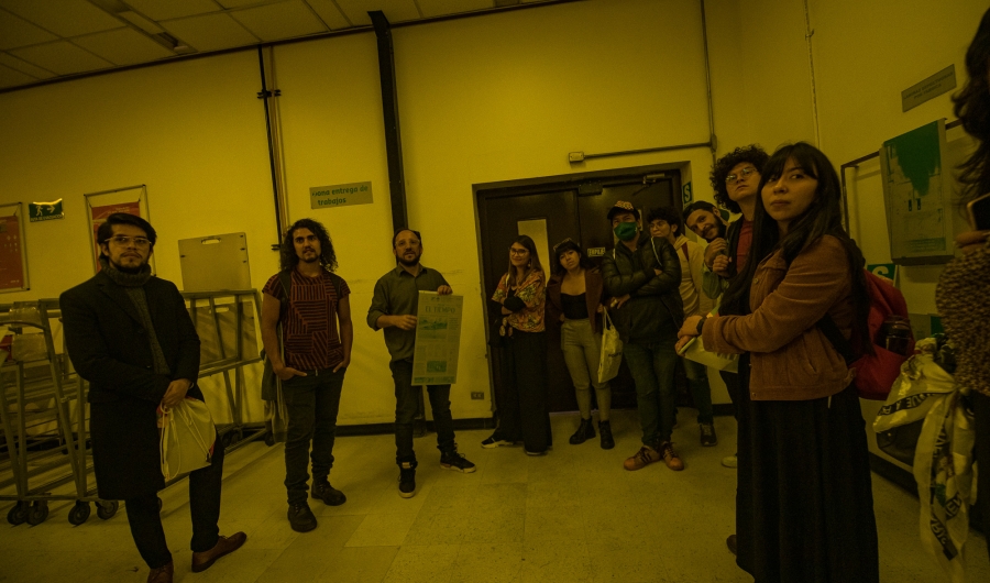 Personas en un salón