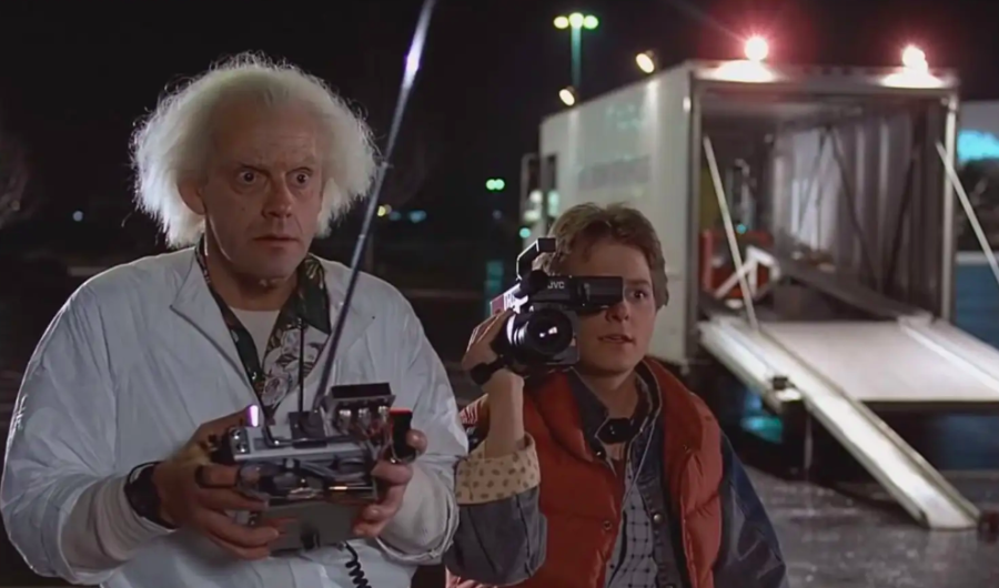 Universal Pictures Christopher Lloyd y Michael J. Fox en Regreso al Futuro