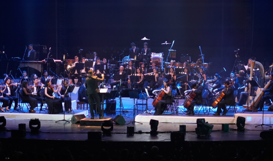 Orquesta Film Music en tarima