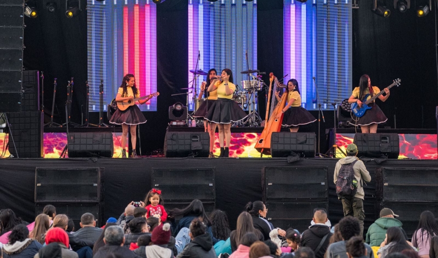 Agrupación Llamarada, en el Festival Arte a la KY