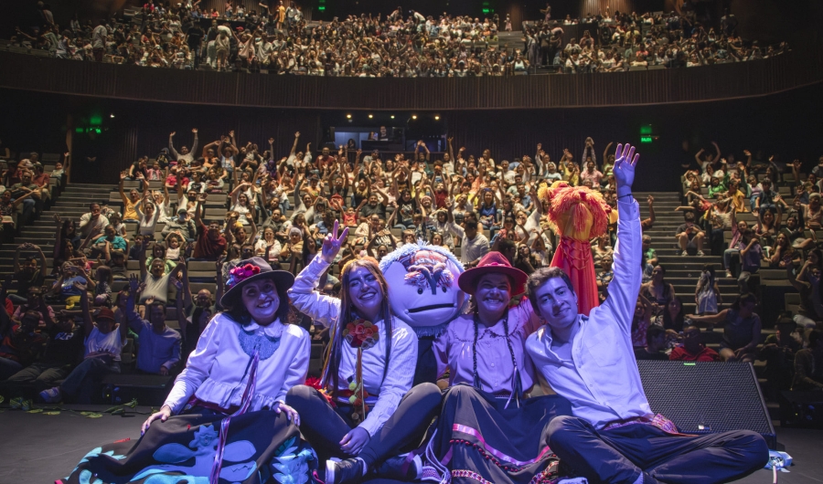 Ila la niña tejedora 