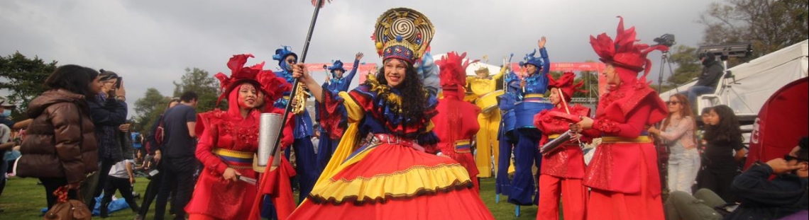 Mujer en espacio abiertoi en Colombia al Parque 2022