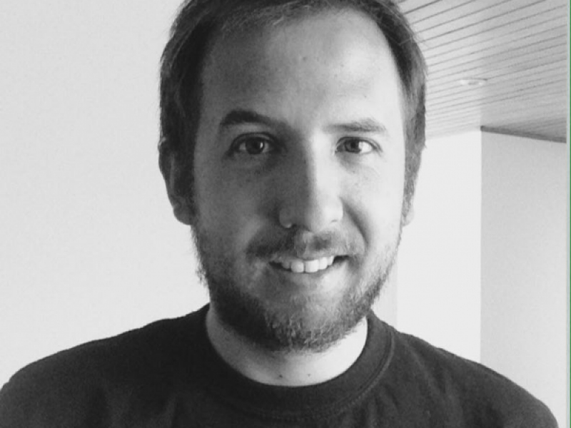 Imagen en primer plano de César Gómez