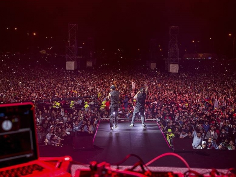 personas participando del Festival Hip Hop al Parque 