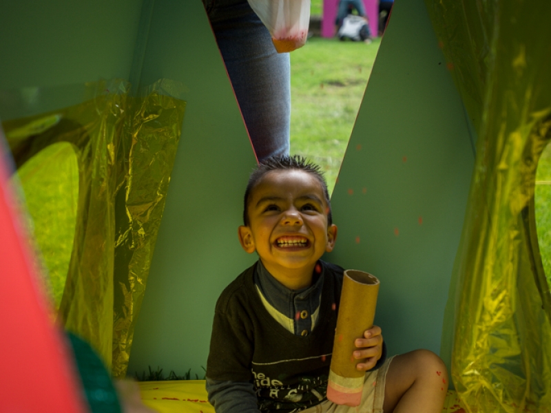 Niño participando en Cinemateca al Parque