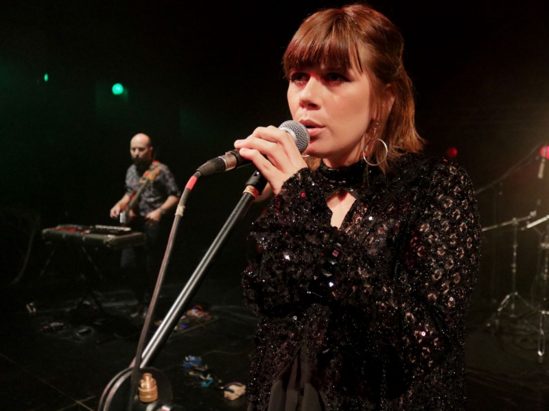 La cantante Luciana Tagliapietra en el escenario