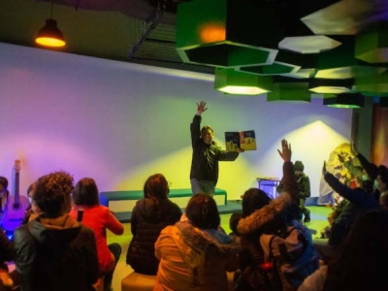 Programa Astrobebés en la Sala Infantil del Planetario de Bogotá. 