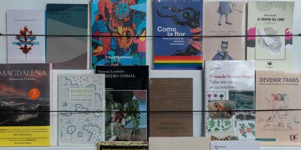 Libros en un estand. Foto: Mónica Torregrosa / Idartes.