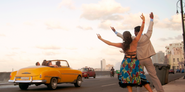 Personas al aire libre en La Habana