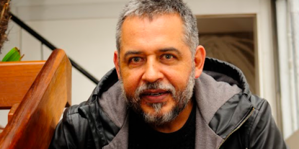 Escritor Mario Mendoza 