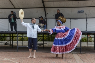 VII Festival Ciudad de Folclor -  CDC El Porvenir.