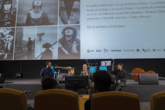 Conversatorio sobre el cine concierto, ciclo de cine mudo.