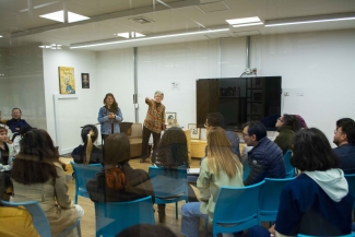 Público en el conversatorio con Rosario caicedo.