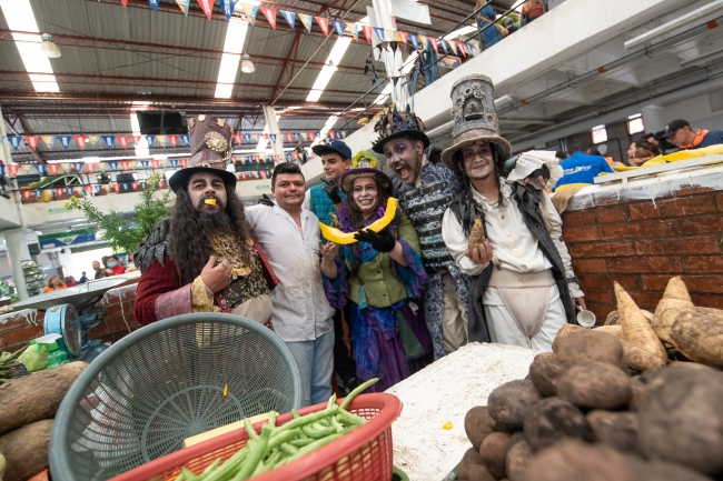 Teatro en Plazas de Mercado