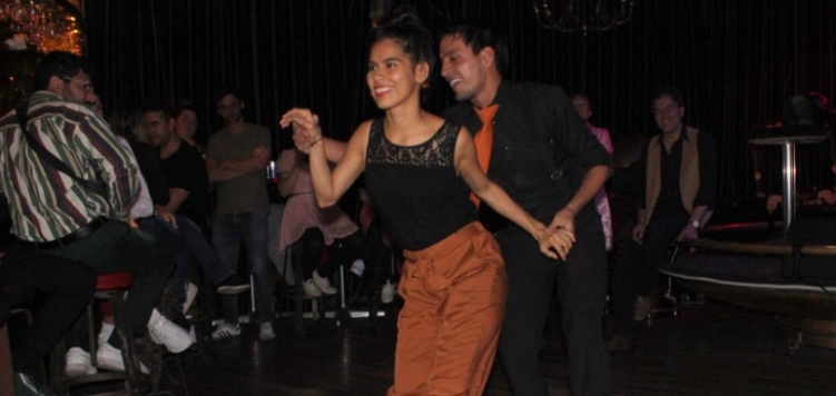 Artistas en escena 