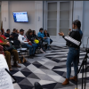 personas participando en las mesas de sectores